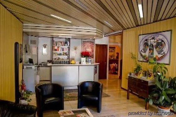 Albergo Moderno Lucca 2*,