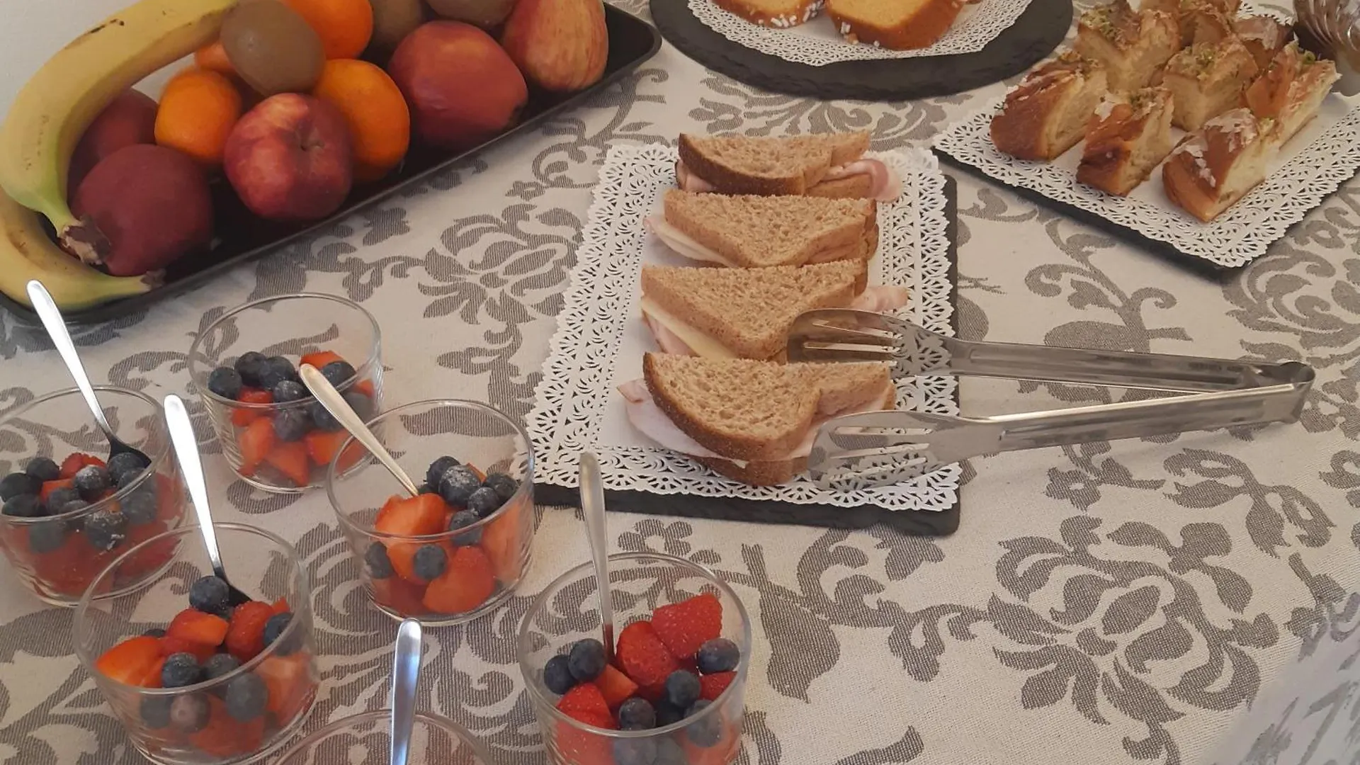 Albergo Moderno Lucca 2*,  Italy