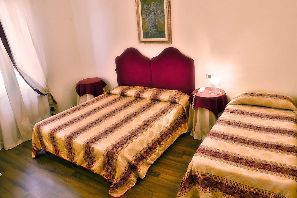 Albergo Moderno Lucca Hotel